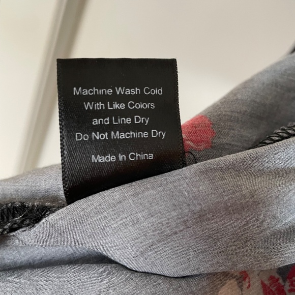 Straight to Hell band of roses button up - Picture 5 of 5